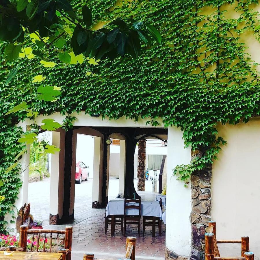 Green Hotel ควาเรียที ภายนอก รูปภาพ